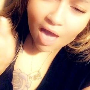 Meet your Posher, Yara